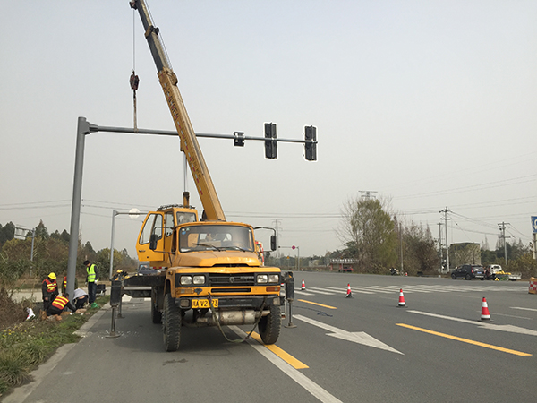 2019年青白江標(biāo)牌、信號(hào)燈安裝項(xiàng)目